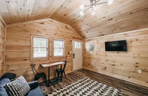 Hartwell Other | Cabin #9 One Bedroom With Kitchenette
