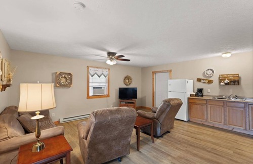 Eckerty House | Cabin 9 The Village @ Patoka Lake