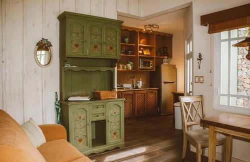 Turrialba Apartment | Cabin at Los Titos Coffee Farm