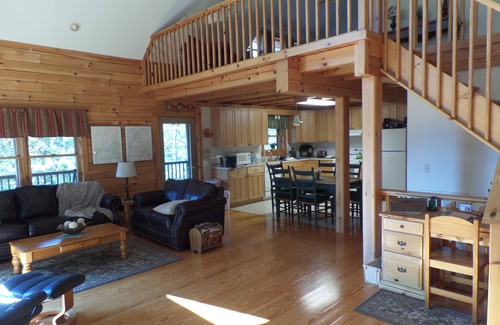 Pulaski Cabin | Cabin at the Cove-A Secluded Lakefront Log Cabin Near Virginia Tech and RU