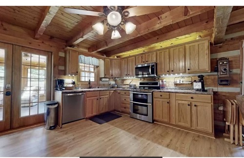 Clinton Cabin | Cabin by the Creek Sleeps 8 on 3 Beautiful acres - Close to town and activities