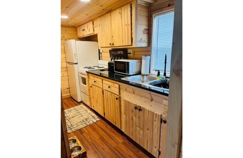 Tavares Cabin | Cabin by the Water Escape - Bring Your Boat!