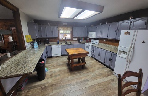 Dover Cabin | Cabin close enough but far enough to be peaceful