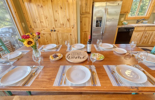 Ellijay Cabin | Cabin in 150Acres| Views | Theater |Hot Tub| Game Rm| Fire Pit