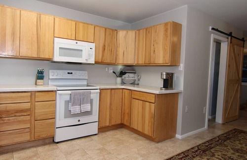 Cascade County House | Cabin in the heart of the The Little Belts