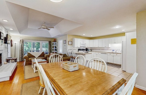 West Beach Cabin | Cabin in the maritime forest with pool and golf on-site - walk to the beach