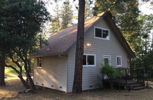 Groveland Cabin | Cabin In The Pines - 35 miles to Yosemite main gate