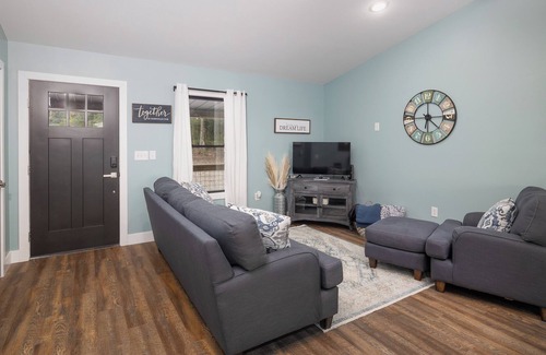 Jerome Cabin | Cabin In The Sky overlooking the Gasconade river close to Fort Leonard Wood