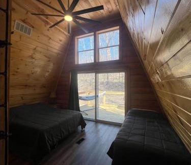 Lancaster Villa | Cabin in the treetops!