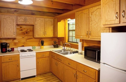 Mentone Cabin | Cabin in the Woods | Hot Tub, Fire Pit, BBQ