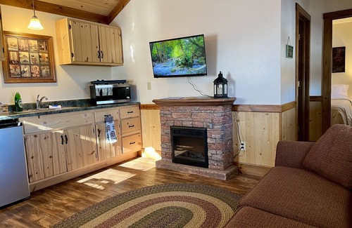 Allegheny Mountains Cabin | Cabin in the woods w/WIFI. >1 mi to Mon. Forest