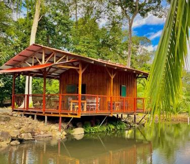 Guacimo Apartment | Cabin lake