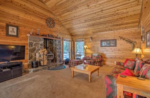 Truckee House | Cabin Less Than 2 Mi to Tahoe Donner Downhill Ski Resort