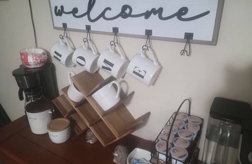 Lincoln House | Cabin Oasis in the Suburbs!