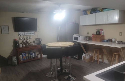 Lincoln House | Cabin Oasis in the Suburbs!