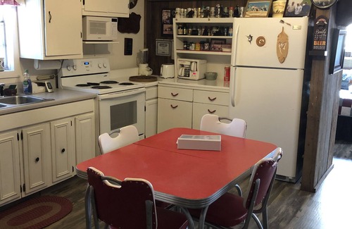 Talladega House | Cabin on Logan Martin lake