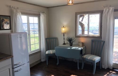 Marsing Cabin | Cabin on the Cliff of the Snake River