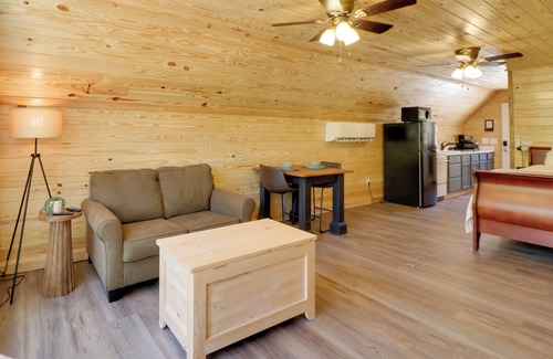 Heflin Apartment | Cabin w/Lake Access Near Talladega Nat'l Forest