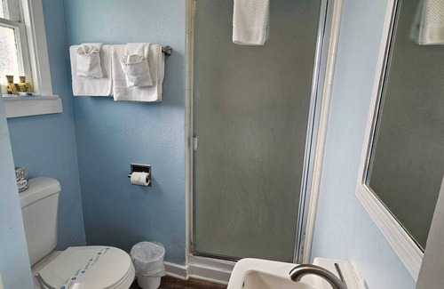 Lakeport Cabin | Cabin with 2 Doubles and Kitchen