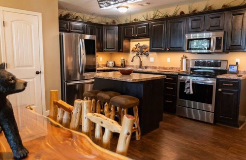 Marshall Cabin | Cabin with 3 private water falls. Close to Buffalo River & Branson