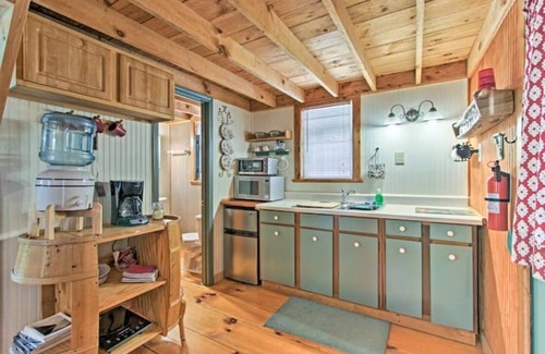 Del Rio Cabin | Cabins at Brush Creek Mtn-Bear Den