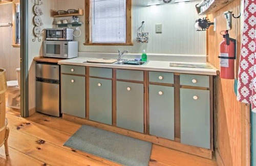 Del Rio Cabin | Cabins at Brush Creek Mtn-Bear Den