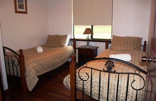 North Walpole Hotel | Cabins nestled in 170 acres of old growth forest near the Valley of the Giants.