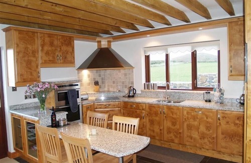 Fishguard Cottage | CABLE COTTAGE, family friendly, country holiday cottage in Fishguard