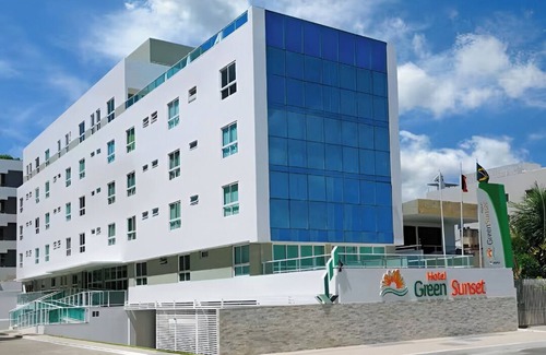 Cabo Branco Apartment | CABO BRANCO BEACHFRONT FLAT at the Green Sunset Hotel