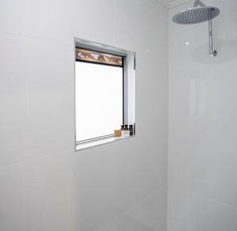 Parkes House | Cabo’s On Currajong Warm, Cosy and Welcoming