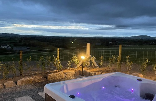 Newry Cottage | Cabra Cottage Luxurious Retreat.