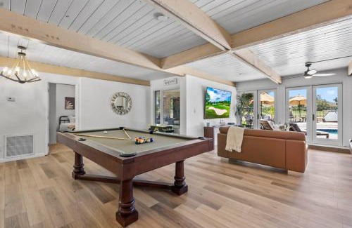 Moon Mountain Vistas House | Caddy Shack 6BD Pool with Golf Views - Arcade - Pool Table