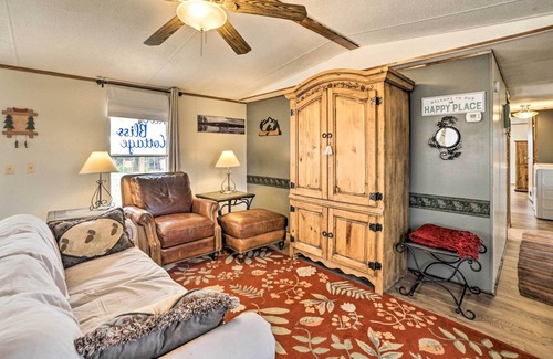 Cadiz Cottage | Cadiz Retreat w/ Grill - Walk to Lake Barkley