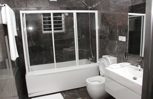 Calabar Hotel | Calabar Harbour Resort SPA