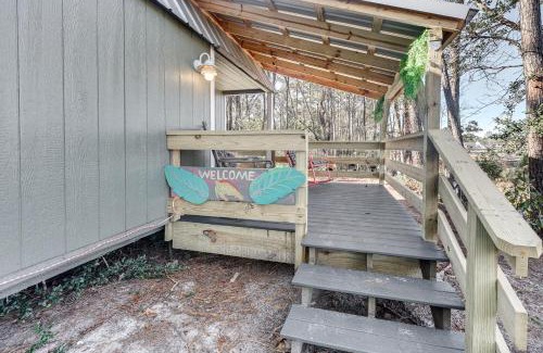 Sunset Beach Apartment | Calabash Studio Cabin, 4 Mi to Sunset Beach!