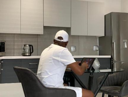 Menlo Park Apartment | CALDESMO - Upmarket Apartment