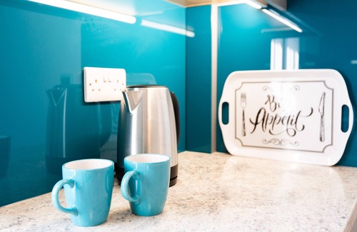 Haverfordwest Cottage | Caldey Sea View Cottage with Hot Tub- Dog Friendly