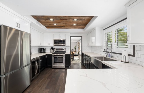 Fullerton House | CaliRica 6mi to disney/Heated Pool