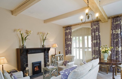 Whitchurch Cottage | Callander Cottage is a light and airy property with a calming colour palette.