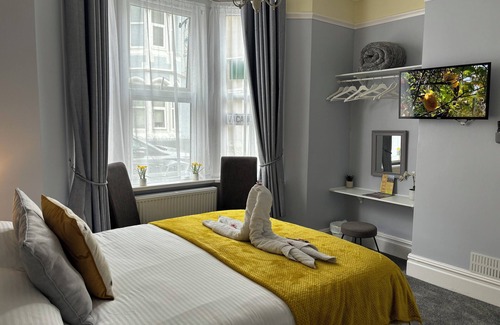 Weymouth Bed & Breakfast | Calm Sea Guesthouse