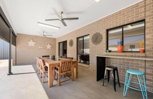 Moonta Bay House | Calm Waters