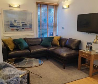 Cambridge City Centre Apartment | Cambridge city centre immaculate 2 bed apartment