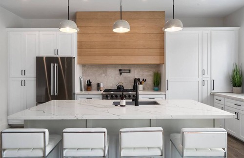 Arcadia Lite Villa | Camelback Views! Pool, Bikes & More, Sleeps 18