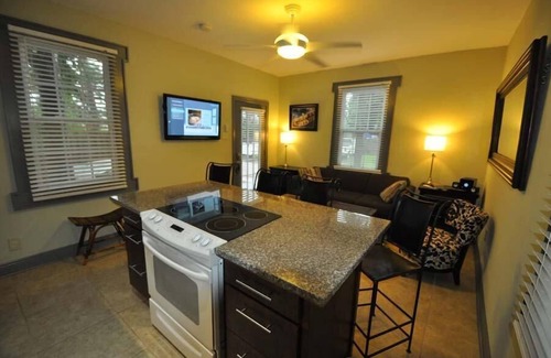 Gretna House | Camellia House 2bd/2ba at Crescent Moon Villas