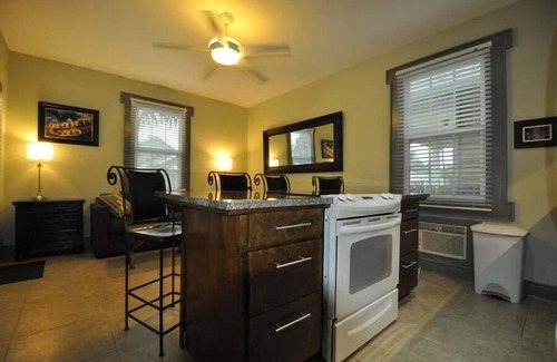 Gretna House | Camellia House 2bd/2ba at Crescent Moon Villas