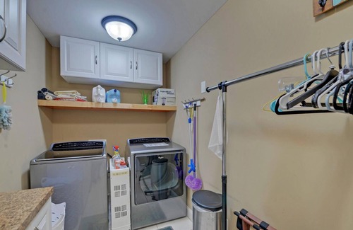 Helen House | Cameron House Retreat: Lake, wine & mountain paradise! 5 miles to Helen!