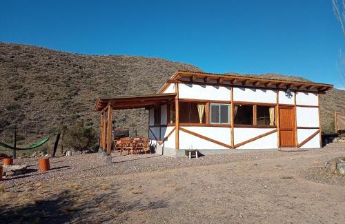 Las Vegas House | Camino & Piedra - Cabaña de Montaña