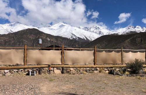 Las Vegas House | Camino & Piedra - Cabaña de Montaña