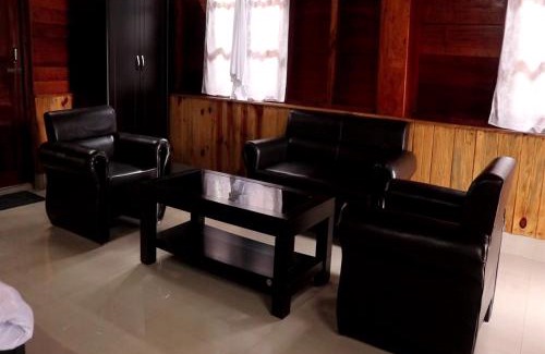 Henima Bed & Breakfast | Camp David, Kigwema