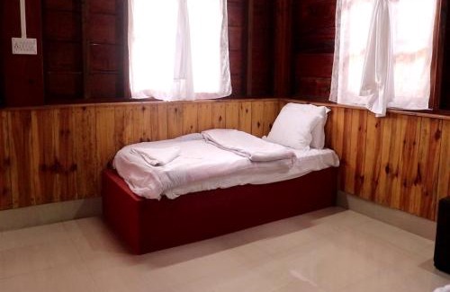 Henima Bed & Breakfast | Camp David, Kigwema